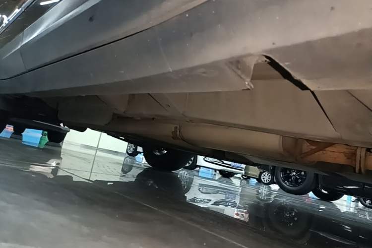 Used Cadillac XT5 2021 2.0T Two-Wheel Drive Luxury Version Right Side Sill