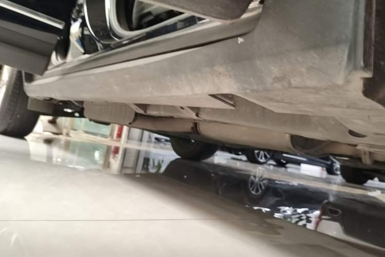 Used Cadillac XT5 2021 28T Four-Wheel Drive Luxury Version Right Side Sill
