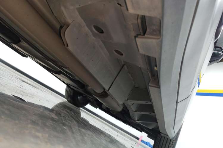 Used Cadillac XT5 2021 2.0T Four-Wheel-Drive Platinum Edition Right Side Sill