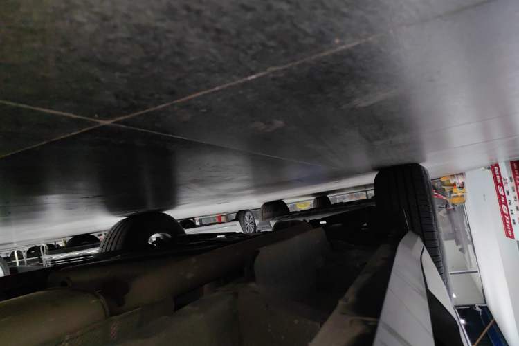 Used Cadillac XT5 2021 2.0T Two-Wheel Drive Luxury Version Right Side Sill