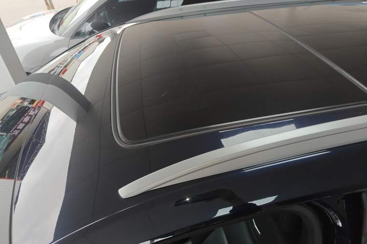 Used Cadillac XT5 2021 28T Luxury Model Roof