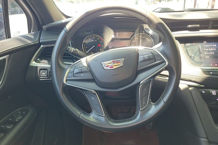 Used Cadillac XT5 2021 28T Four-Wheel Drive Luxury Version Steering Wheel