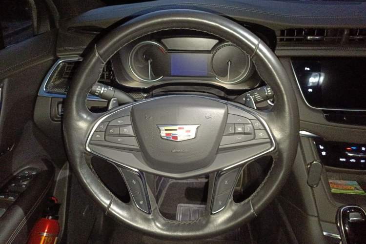 Used Cadillac XT5 2021 2.0T Four-Wheel Drive Premium Edition Steering Wheel