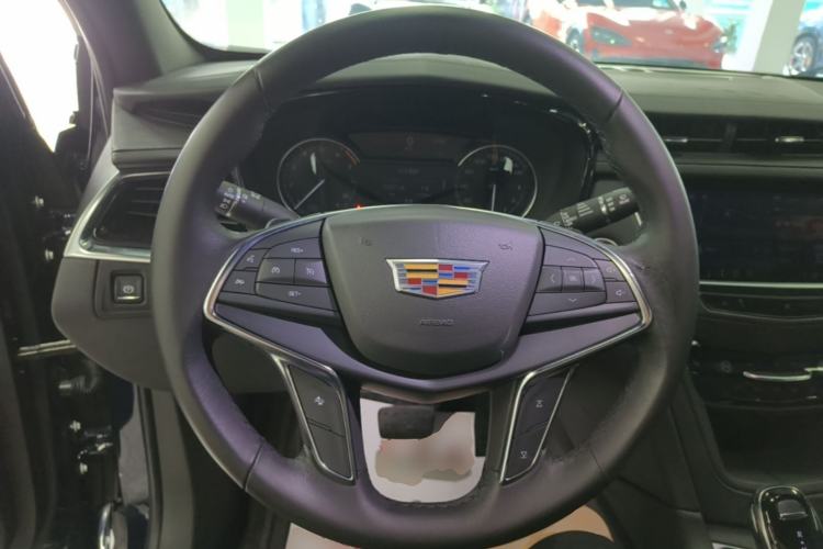 Used Cadillac XT5 2021 2.0T Two-Wheel Drive Luxury Version Steering Wheel