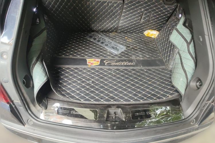 Used Cadillac XT5 2021 28T Luxury Model Trunk