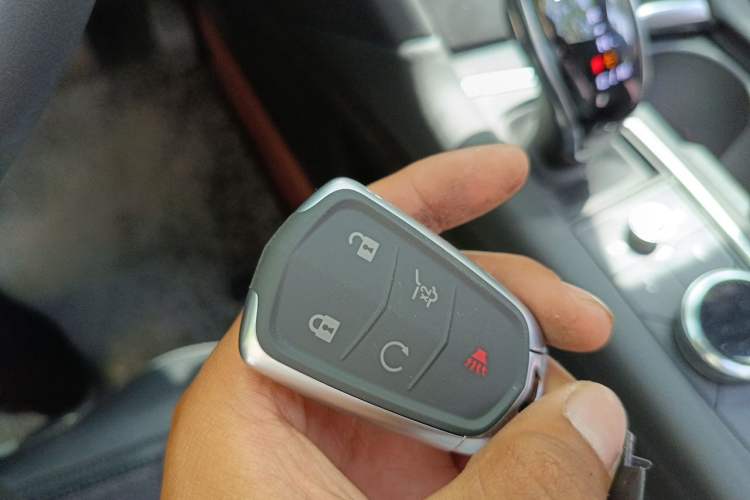 Used Cadillac XT5 2021 2.0T Two-Wheel Drive Luxury Version Vehicle Key