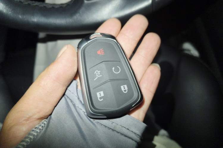 Used Cadillac XT5 2021 2.0T Two-Wheel Drive Luxury Version Vehicle Key