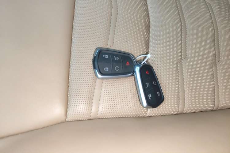 Used Cadillac XT5 2021 2.0T Four-Wheel-Drive Platinum Edition Vehicle Key