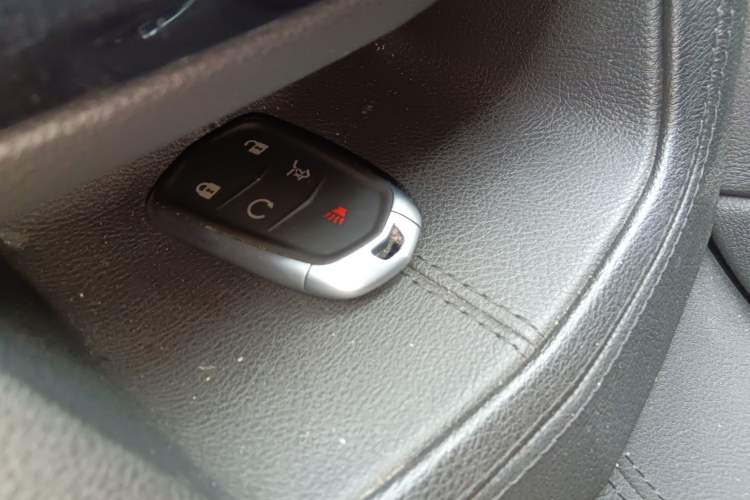 Used Cadillac XT5 2021 2.0T Two-Wheel Drive Luxury Version Vehicle Key
