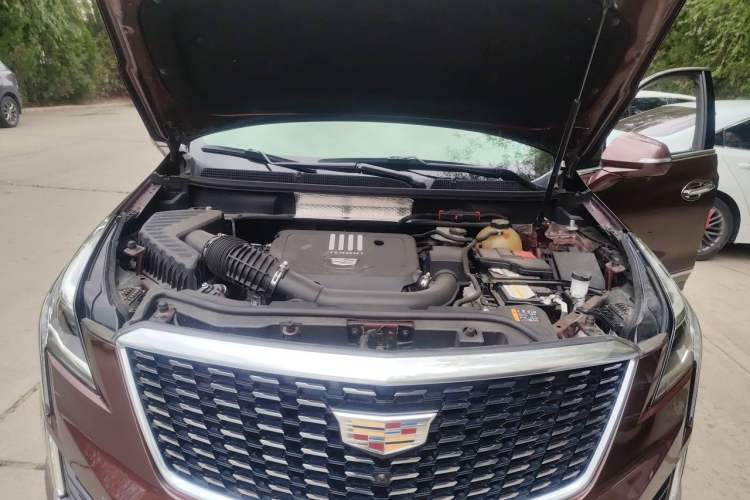 Used Cadillac XT5 2021 2.0T Four-Wheel Drive Luxury Version Engine Bay