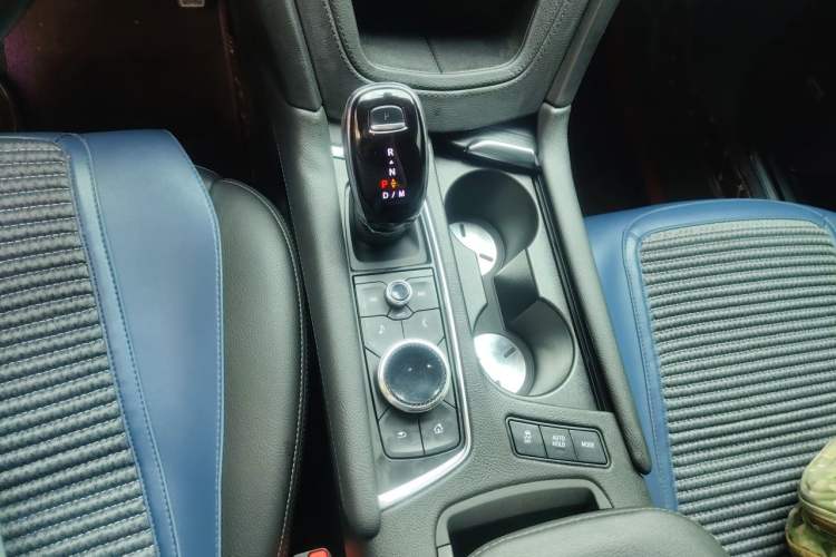 Used Cadillac XT5 2021 2.0T Four-Wheel Drive Luxury Version Gear Lever