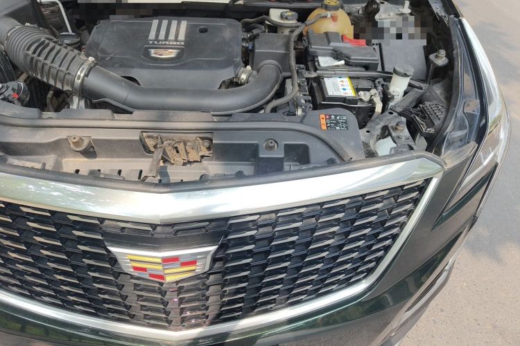 Used Cadillac XT5 2021 2.0T Four-Wheel Drive Luxury Version Engine Bay Left