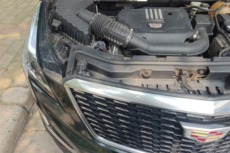 Used Cadillac XT5 2021 2.0T Four-Wheel Drive Luxury Version Engine Bay Right