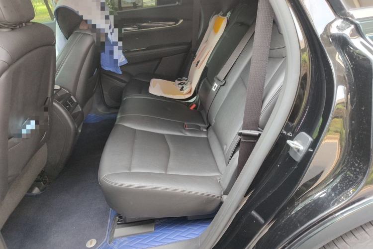 Used Cadillac XT5 2021 2.0T Four-Wheel Drive Luxury Version Left Rear Seat