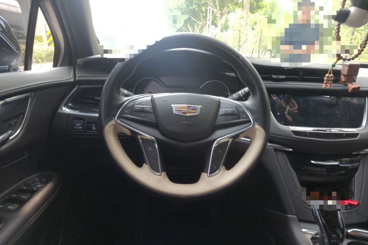 Used Cadillac XT5 2021 2.0T Four-Wheel Drive Luxury Version Steering Wheel