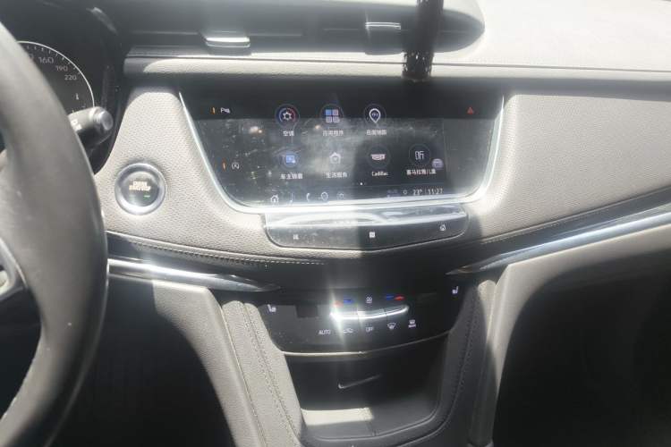 Used Cadillac XT5 2021 28T Tech Edition Audio And AC Panel