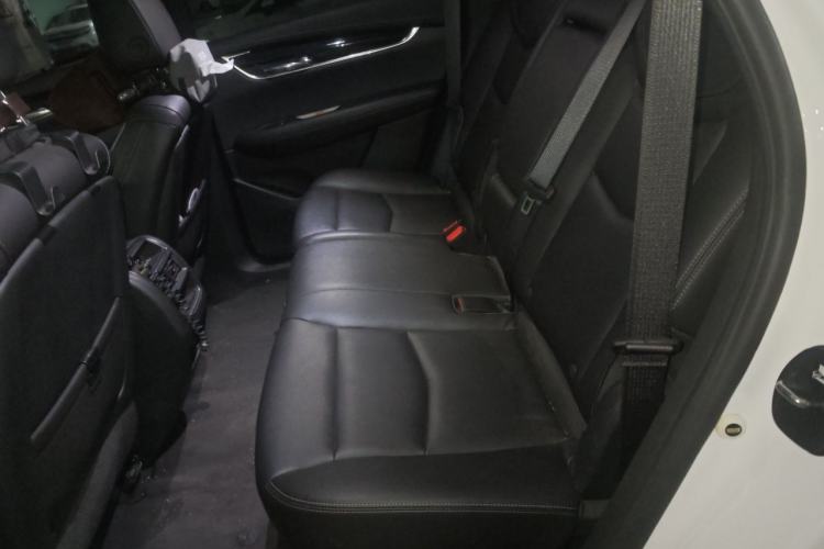 Used Cadillac XT5 2021 2.0T Two-Wheel Drive Luxury Version Left Rear Seat