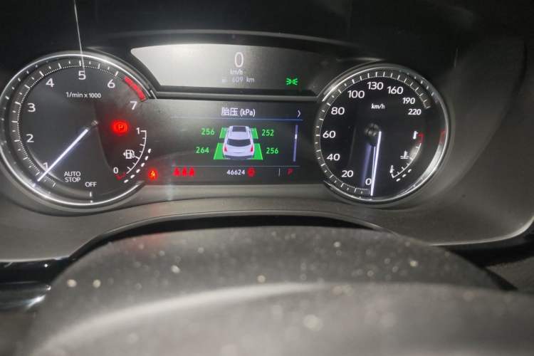 Used Cadillac XT5 2021 2.0T Two-Wheel Drive Luxury Version Odometer Close Up