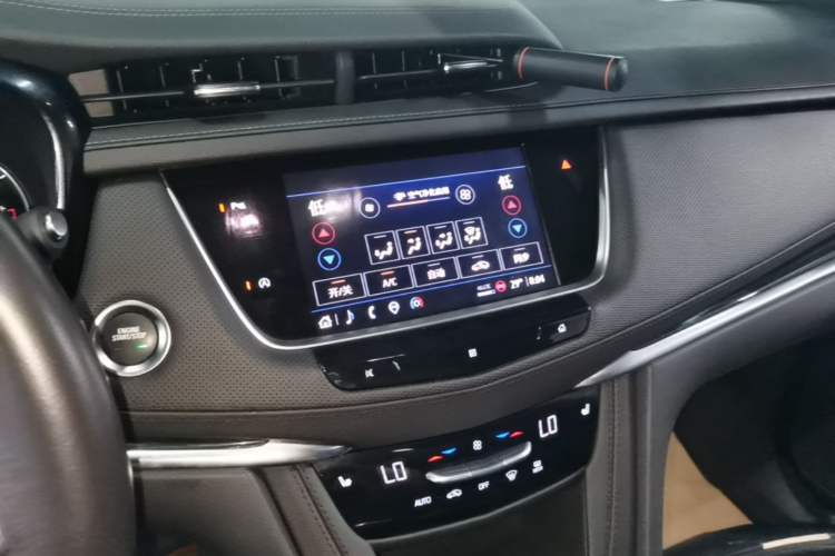 Used Cadillac XT5 2021 28T Four-Wheel Drive Luxury Version Audio And AC Panel