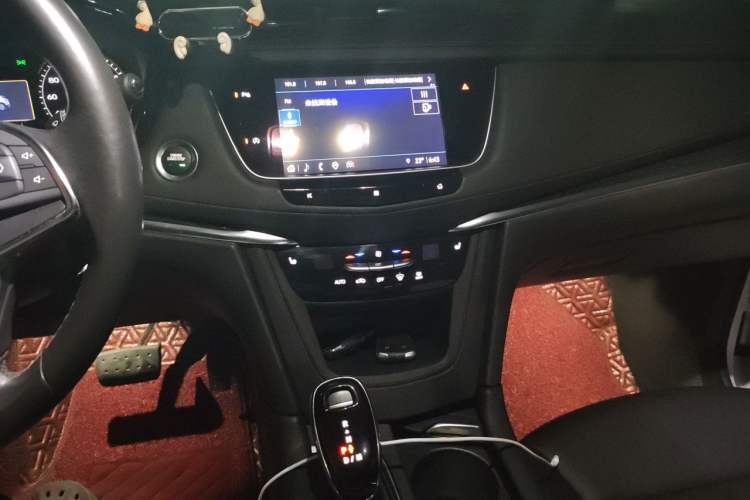 Used Cadillac XT5 2021 28T Luxury Model Audio And AC Panel