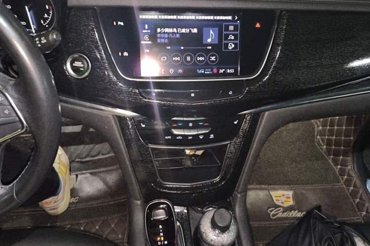 Used Cadillac XT5 2021 2.0T Two-Wheel Drive Luxury Version Audio And AC Panel