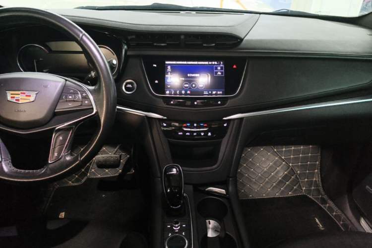 Used Cadillac XT5 2021 28T Luxury Model Audio And AC Panel