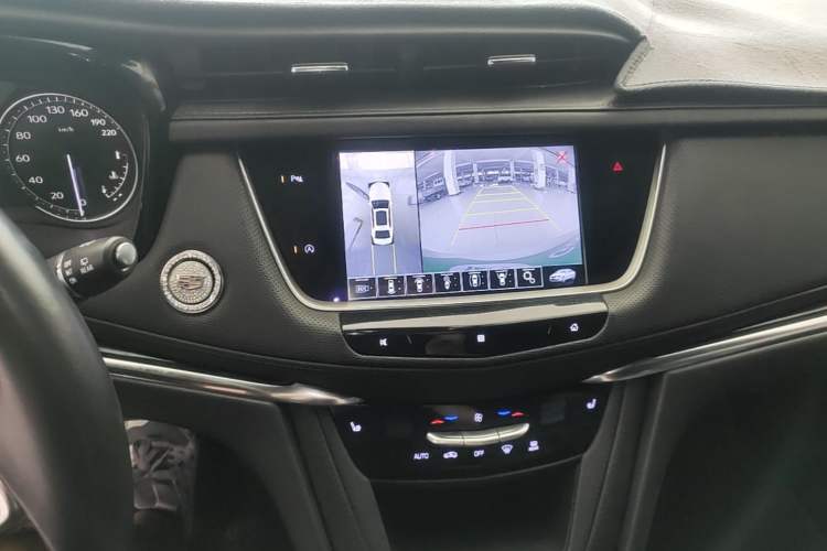 Used Cadillac XT5 2021 2.0T Four-Wheel Drive Luxury Version Audio And AC Panel