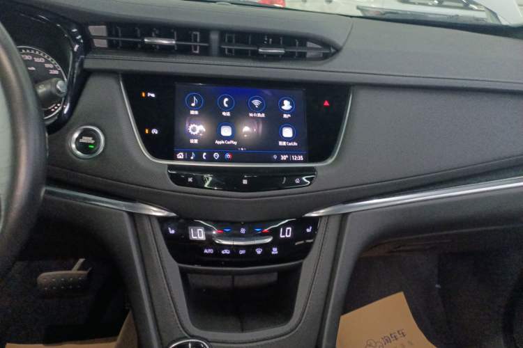 Used Cadillac XT5 2021 28T Luxury Model Audio And AC Panel