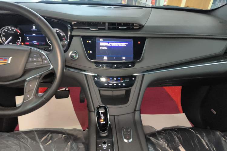 Used Cadillac XT5 2021 28T Luxury Model Audio And AC Panel