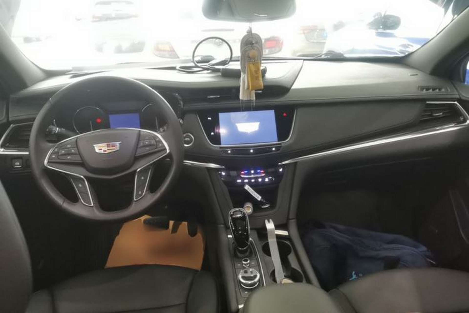 Used Cadillac XT5 2021 28T Luxury Model Center Console