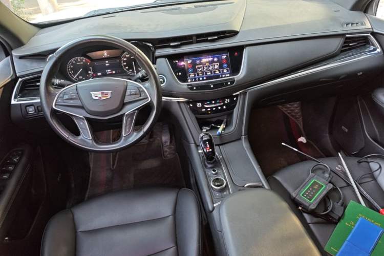 Used Cadillac XT5 2021 2.0T Four-Wheel Drive Luxury Version Center Console