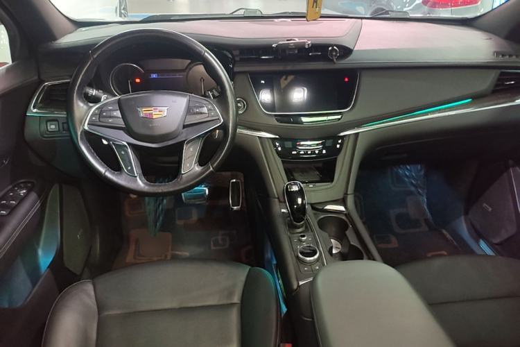 Used Cadillac XT5 2021 28T Four-Wheel Drive Leading Sport Model Center Console