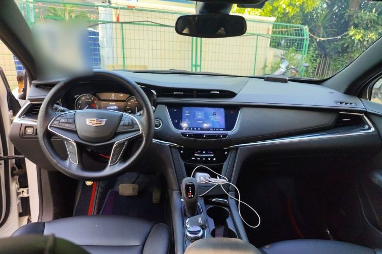 Used Cadillac XT5 2021 28T Four-Wheel Drive Luxury Version Center Console