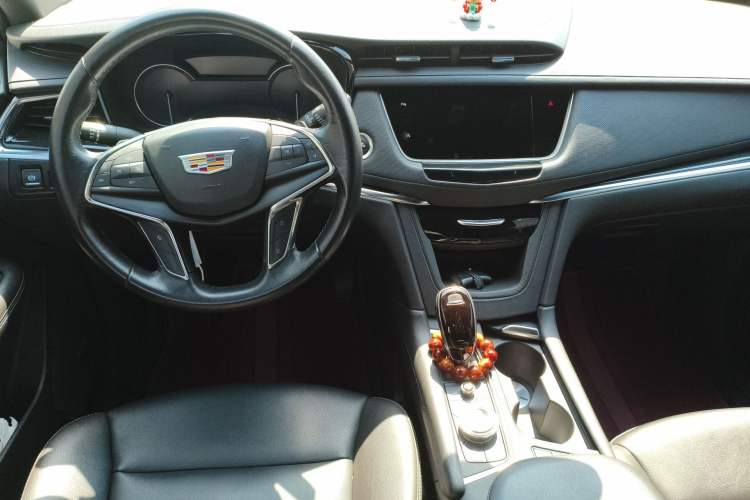 Used Cadillac XT5 2021 2.0T Four-Wheel Drive Luxury Version Center Console