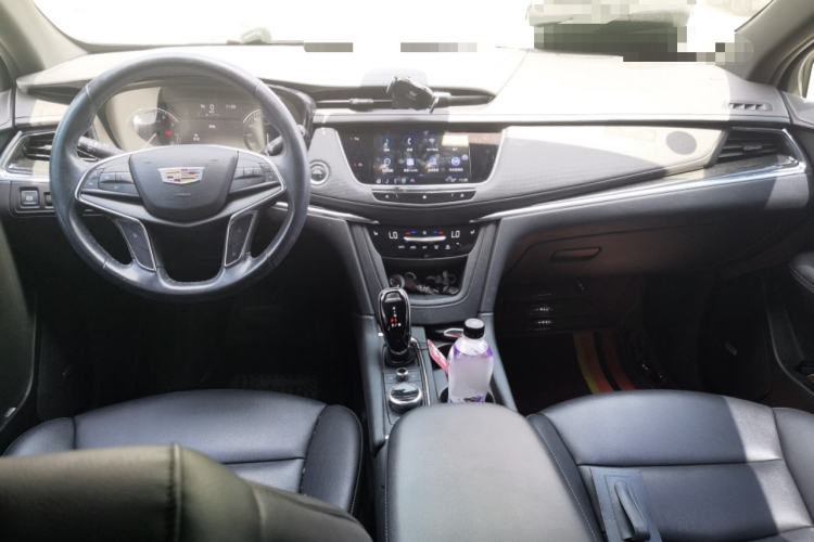 Used Cadillac XT5 2021 2.0T Four-Wheel Drive Luxury Version Center Console