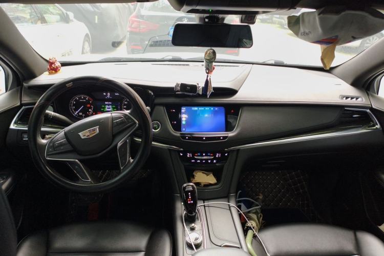 Used Cadillac XT5 2021 2.0T Four-Wheel Drive Luxury Version Center Console