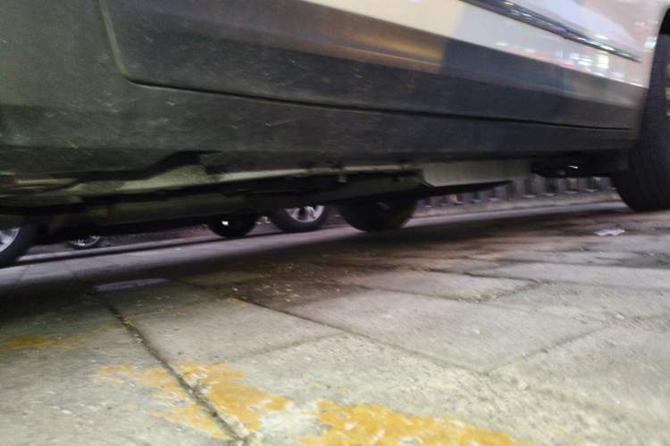 Used Cadillac XT5 2021 28T Luxury Model Chassis Front Left