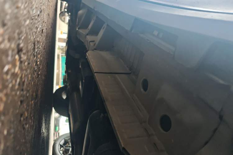 Used Cadillac XT5 2021 28T Luxury Model Chassis Rear Left