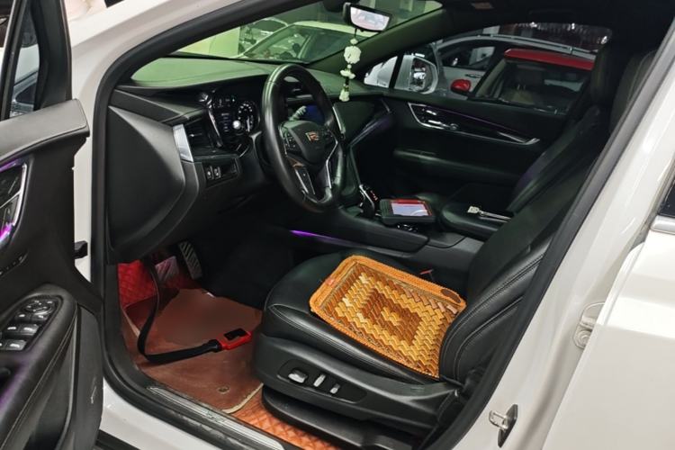 Used Cadillac XT5 2021 28T Luxury Model Driver Seat