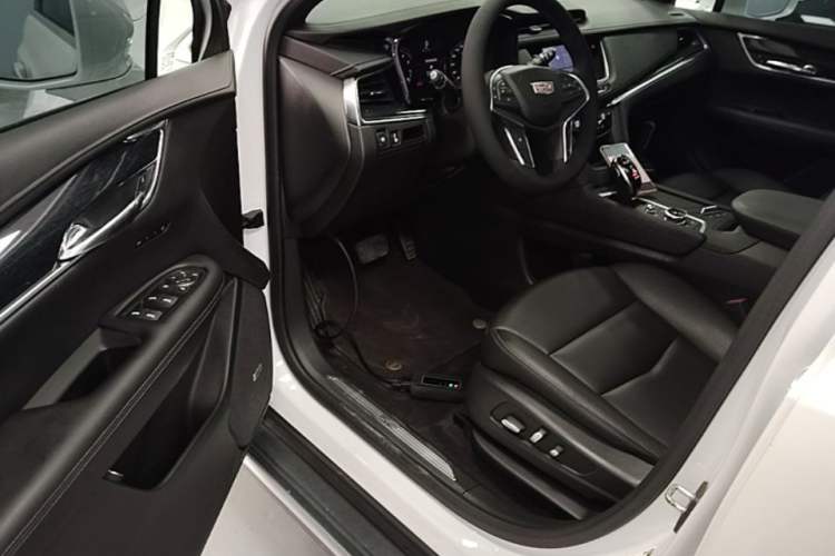 Used Cadillac XT5 2021 2.0T Two-Wheel Drive Luxury Version Driver Seat
