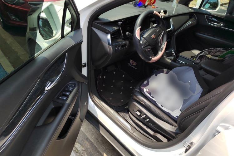 Used Cadillac XT5 2021 28T Luxury Model Driver Seat