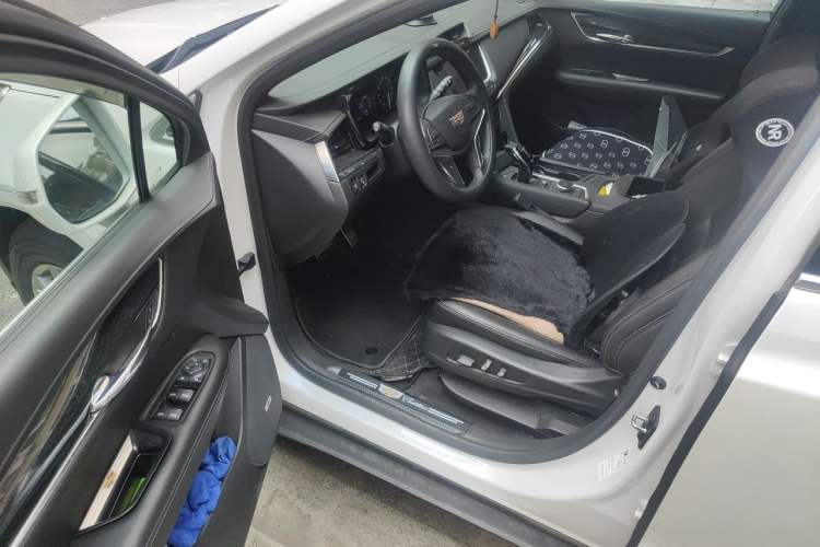 Used Cadillac XT5 2021 2.0T Two-Wheel Drive Luxury Version Driver Seat