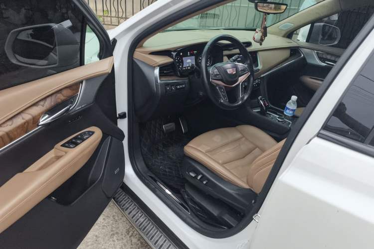 Used Cadillac XT5 2021 28T Four-Wheel Drive Platinum Sport Edition Driver Seat