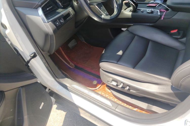 Used Cadillac XT5 2021 2.0T Two-Wheel Drive Luxury Version Driver Seat