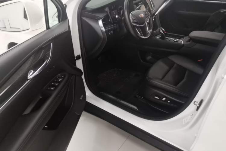 Used Cadillac XT5 2021 2.0T Two-Wheel Drive Luxury Version Driver Seat