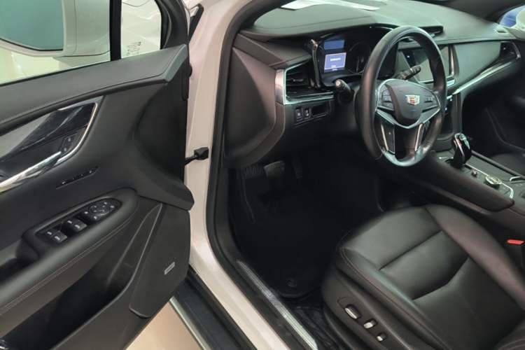 Used Cadillac XT5 2021 2.0T Two-Wheel Drive Luxury Version Driver Seat