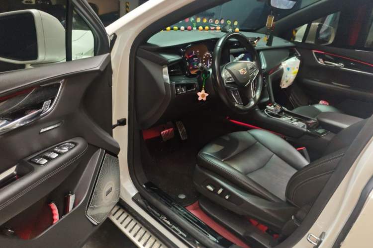 Used Cadillac XT5 2021 2.0T Four-Wheel Drive Luxury Version Driver Seat