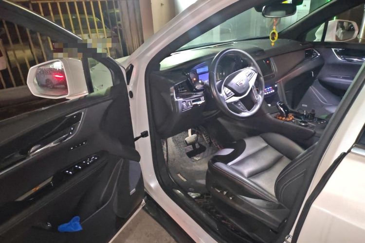 Used Cadillac XT5 2021 28T Luxury Model Driver Seat