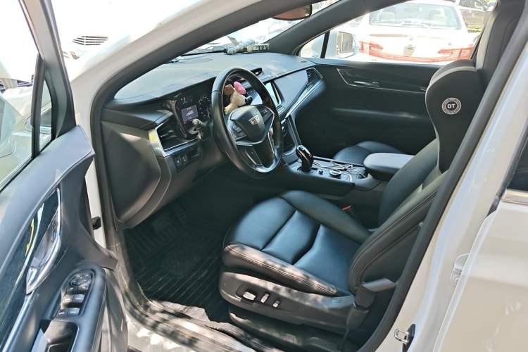 Used Cadillac XT5 2021 2.0T Two-Wheel Drive Luxury Version Driver Seat