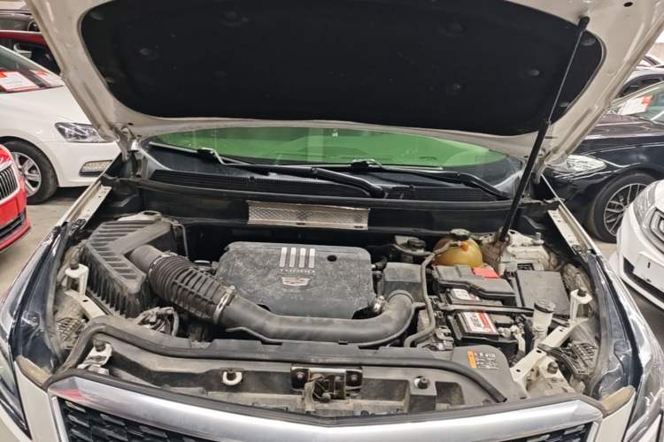 Used Cadillac XT5 2021 28T Luxury Model Engine Bay